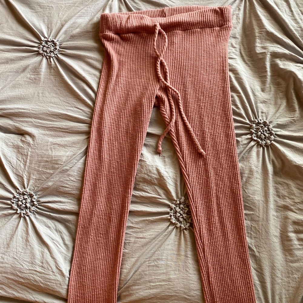 pink leggings